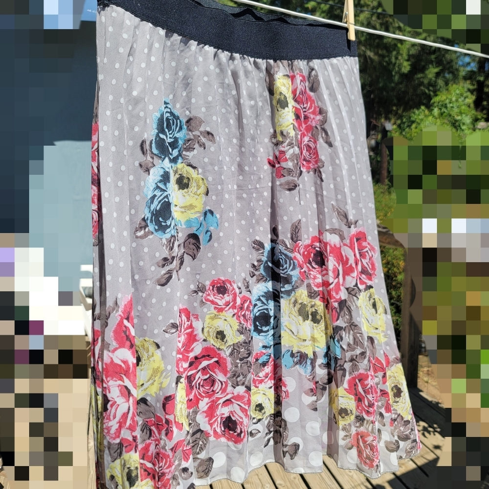 Grey polka dot floral skirt